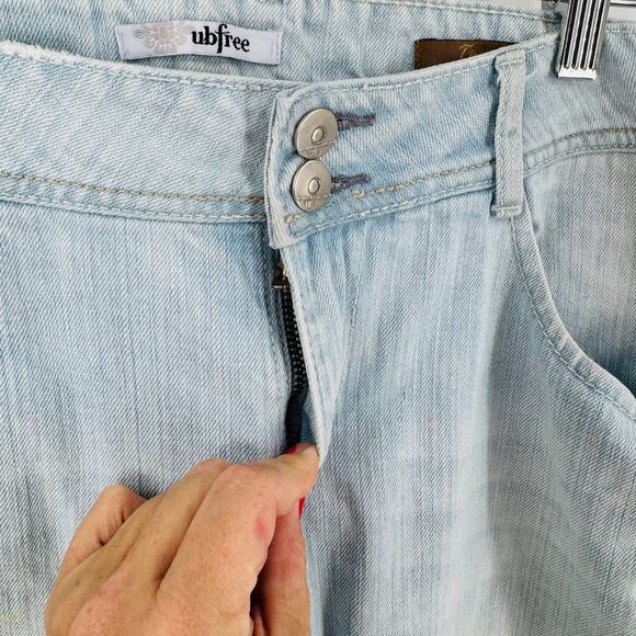Y2K UBFree Women’s Size 13 Wide Leg Light Wash Jeans Vintage 2000s Denim - Picture 9 of 11